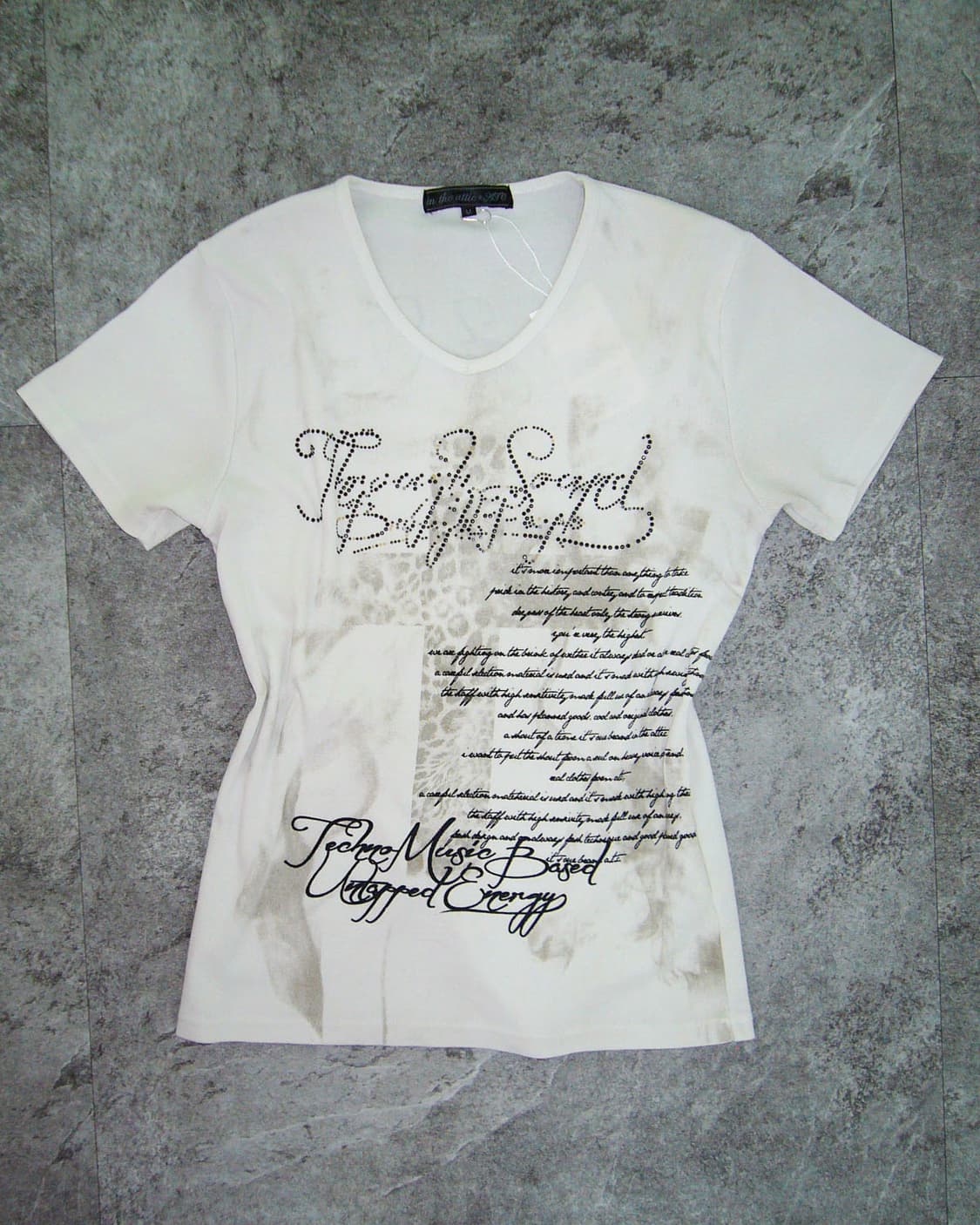IN THE ATTIE Lettering Top 상품이미지1