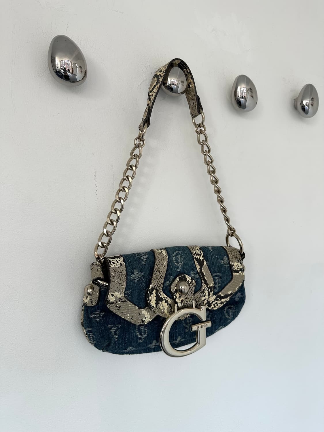 Guess 2000s 데님 파이톤 미니 숄더백 상품이미지1