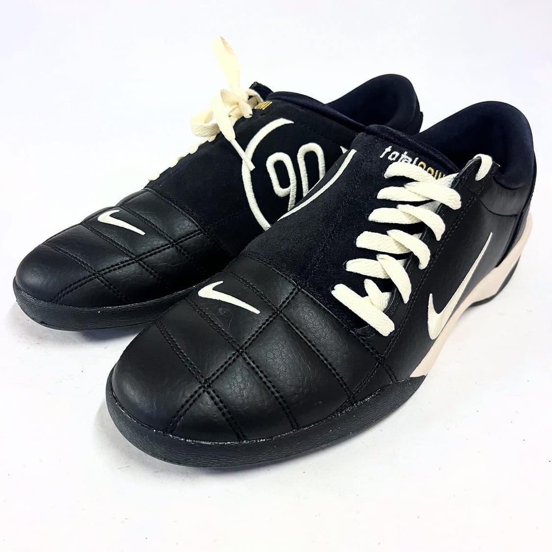 나이키 토탈90 메탈릭골드 상품이미지3