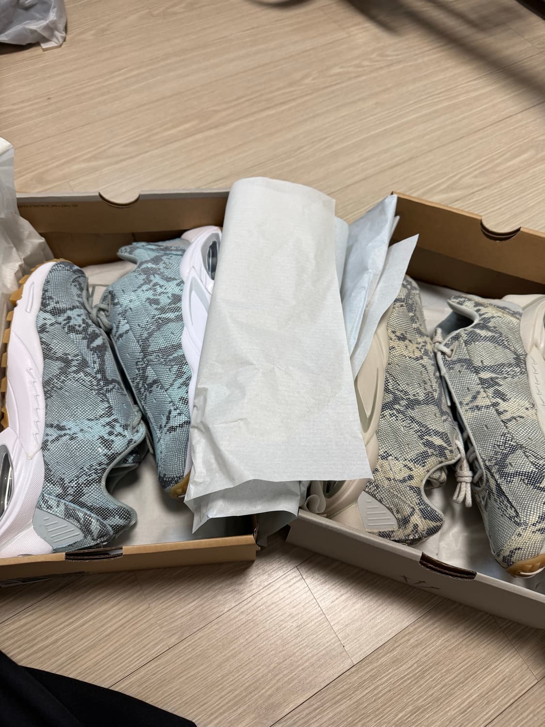 새상품 드레이크x녹타 핫스텝 270  상품이미지1