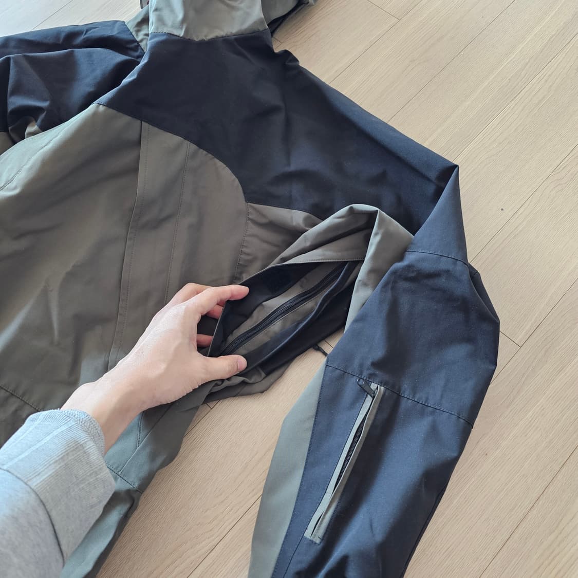 L 새제품) 마모트 X 유니폼브릿지 파카 바람막이 트랙팬츠 셋업 등산 상품이미지8