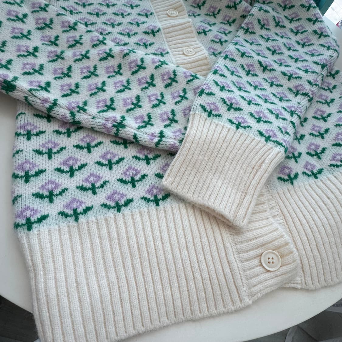 아이보리  연보라 꽃무늬 니트 가디건 상품이미지7