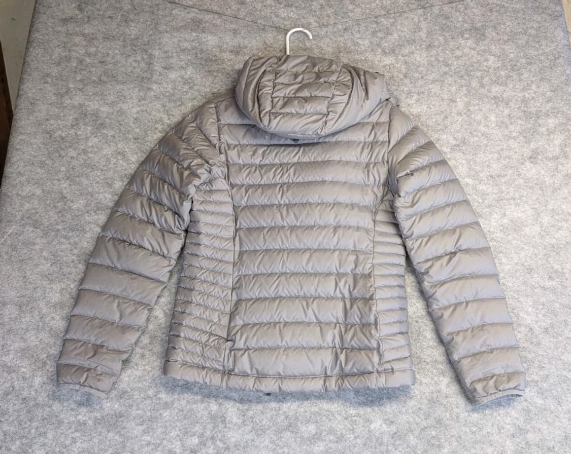 파타고니아 후디 경량패딩 그레이 상품이미지7