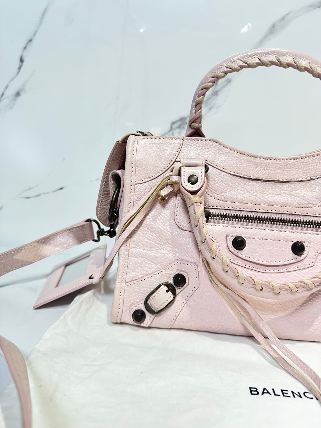[A+ 정품] 발렌시아가 시티 모터백 미니 연핑크 상품이미지6
