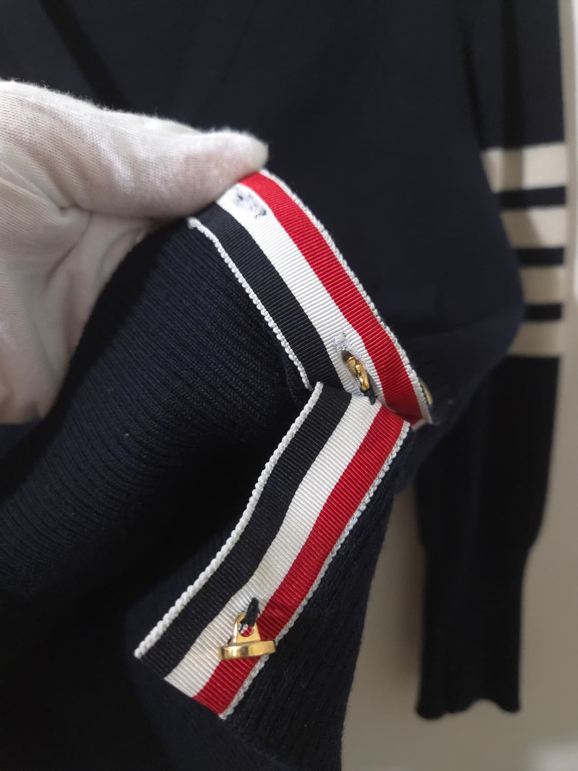 톰브라운 밀라노스티치 여성 금장 가디건 40 Size 상품이미지6