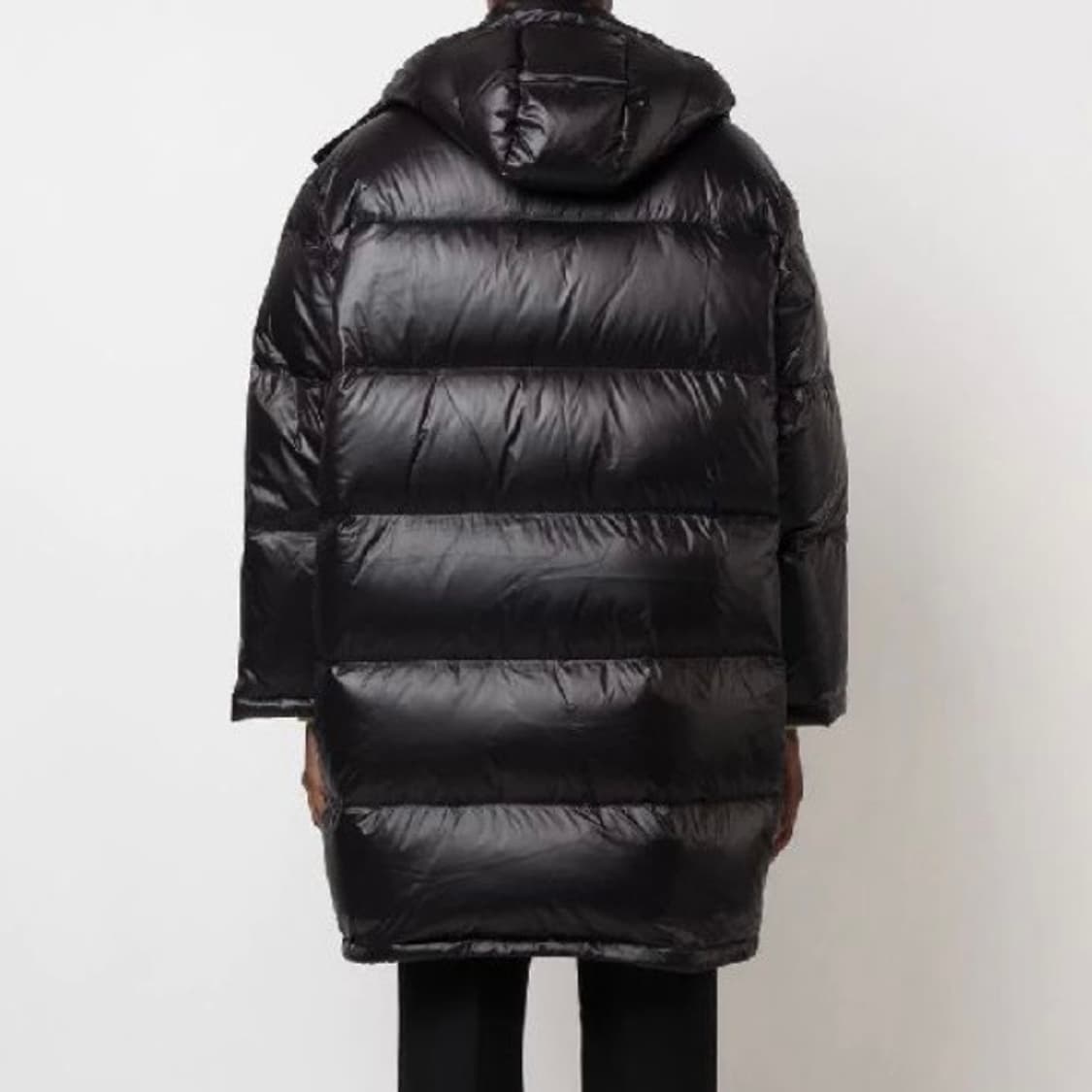 [S+급/오버핏XS] 프라다 삼각로고 후드 롱 패딩 상품이미지9