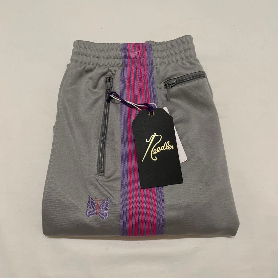 니들스 트랙팬츠 스트레이트 그레이 핑크 상품이미지1