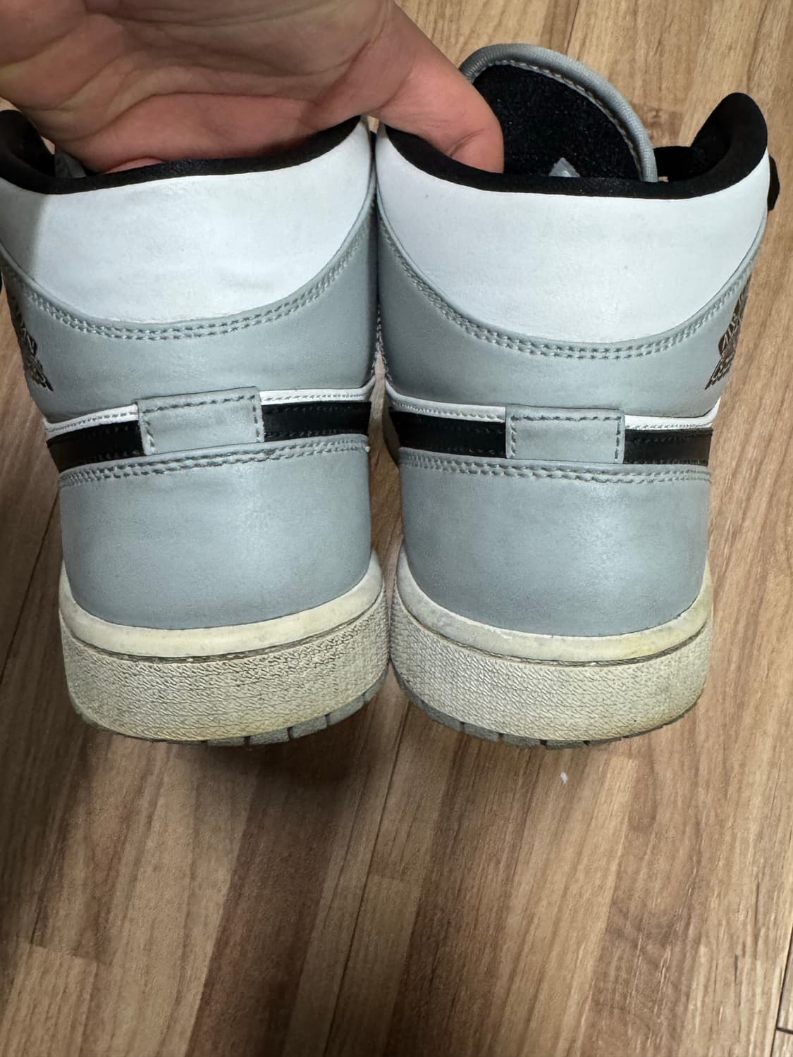 조던1 미드 라이트 스모크 그레이 270 상품이미지7