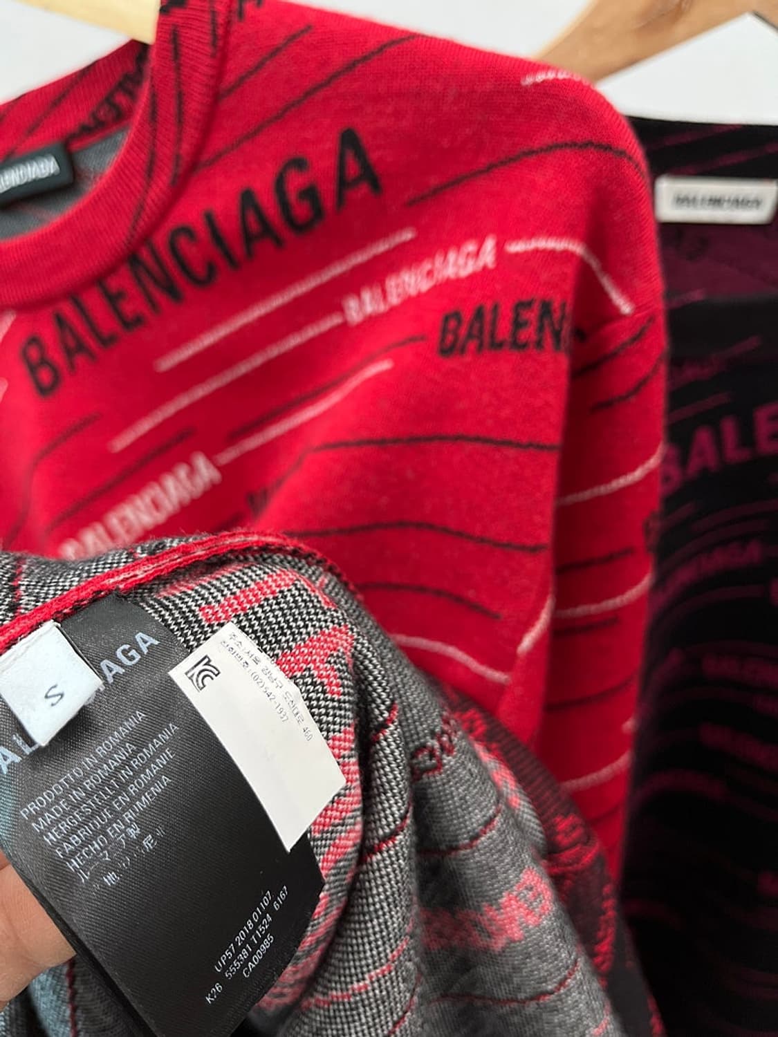 100) 발렌시아가 레드 레터링 니트 상품이미지6