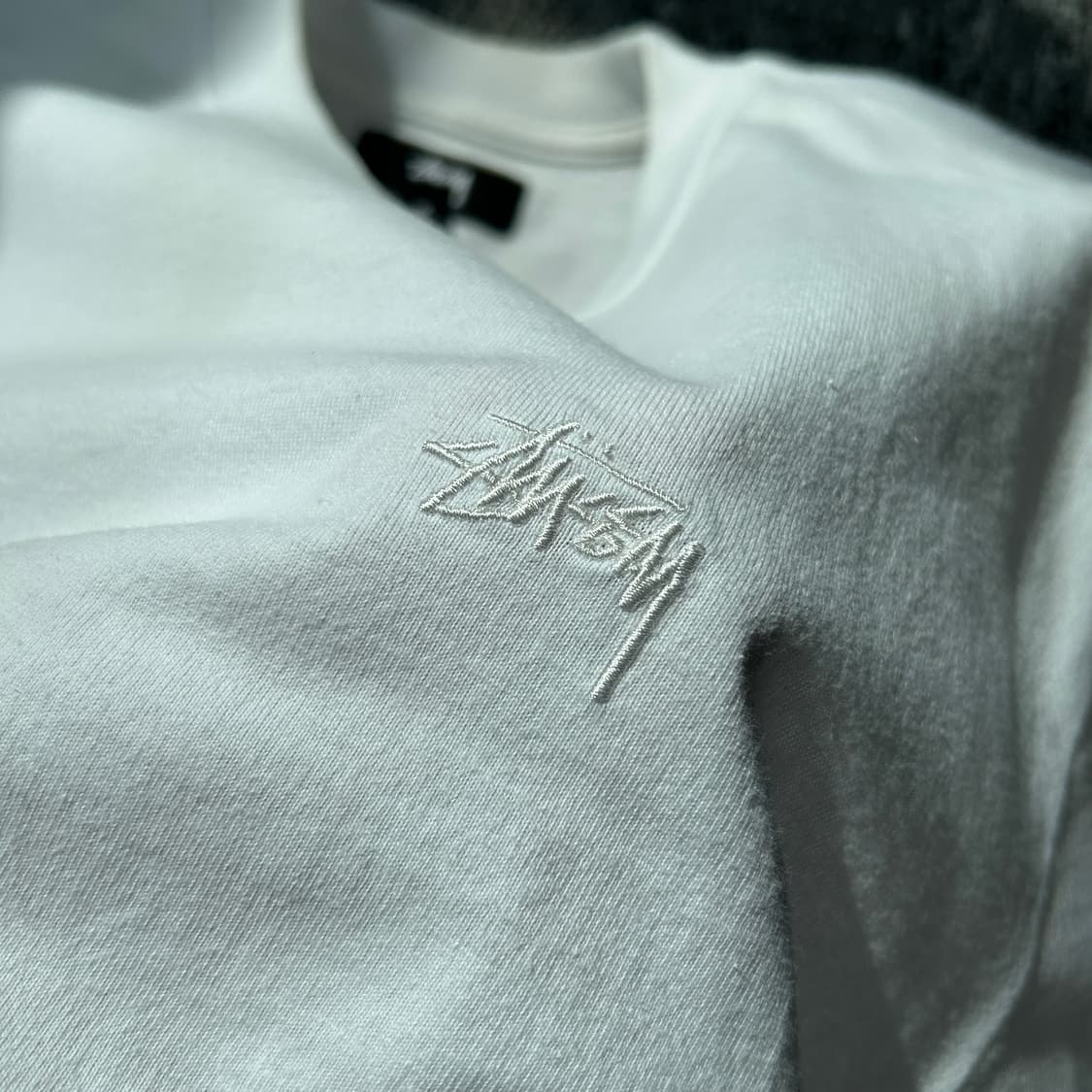 스투시 스탁로고 화이트 반팔티 상품이미지4