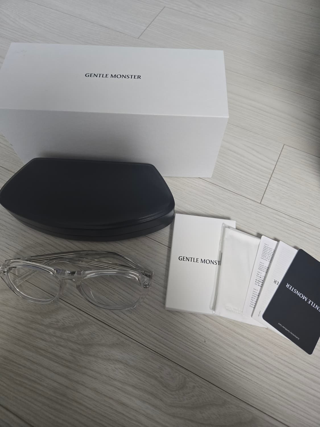 젠틀몬스터 오아C1 안경 상품이미지1