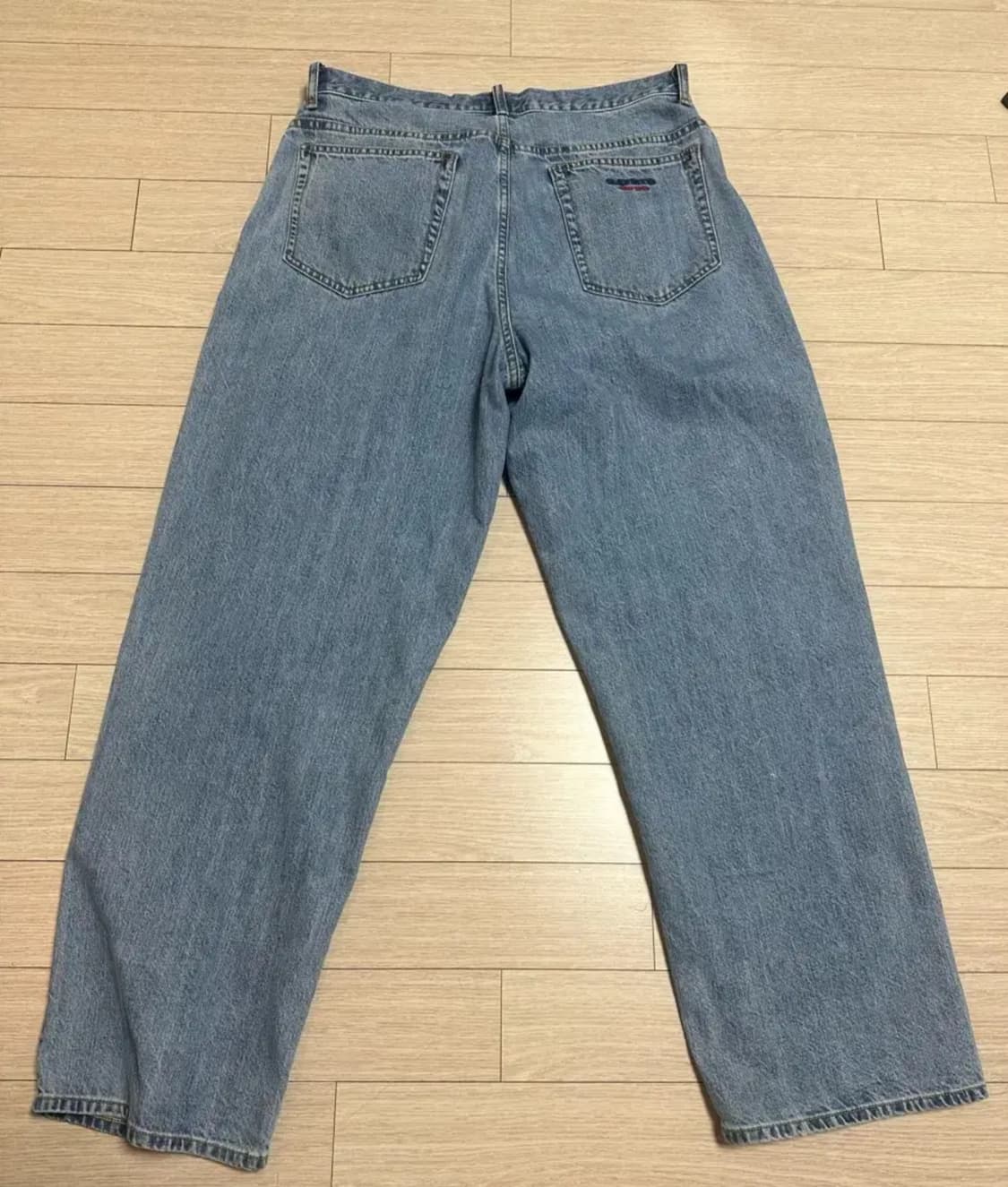 슈프림 배기진 워시드인디고 32사이즈 팝니다 상품이미지2