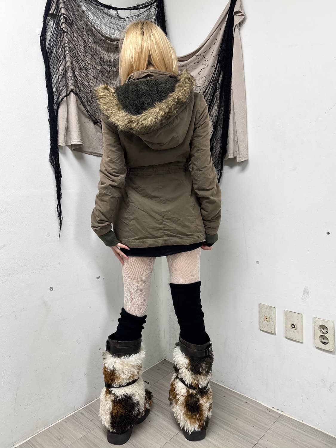 [BCBG]Y2K Grunge Fur Multi Pocket Jacket 상품이미지3