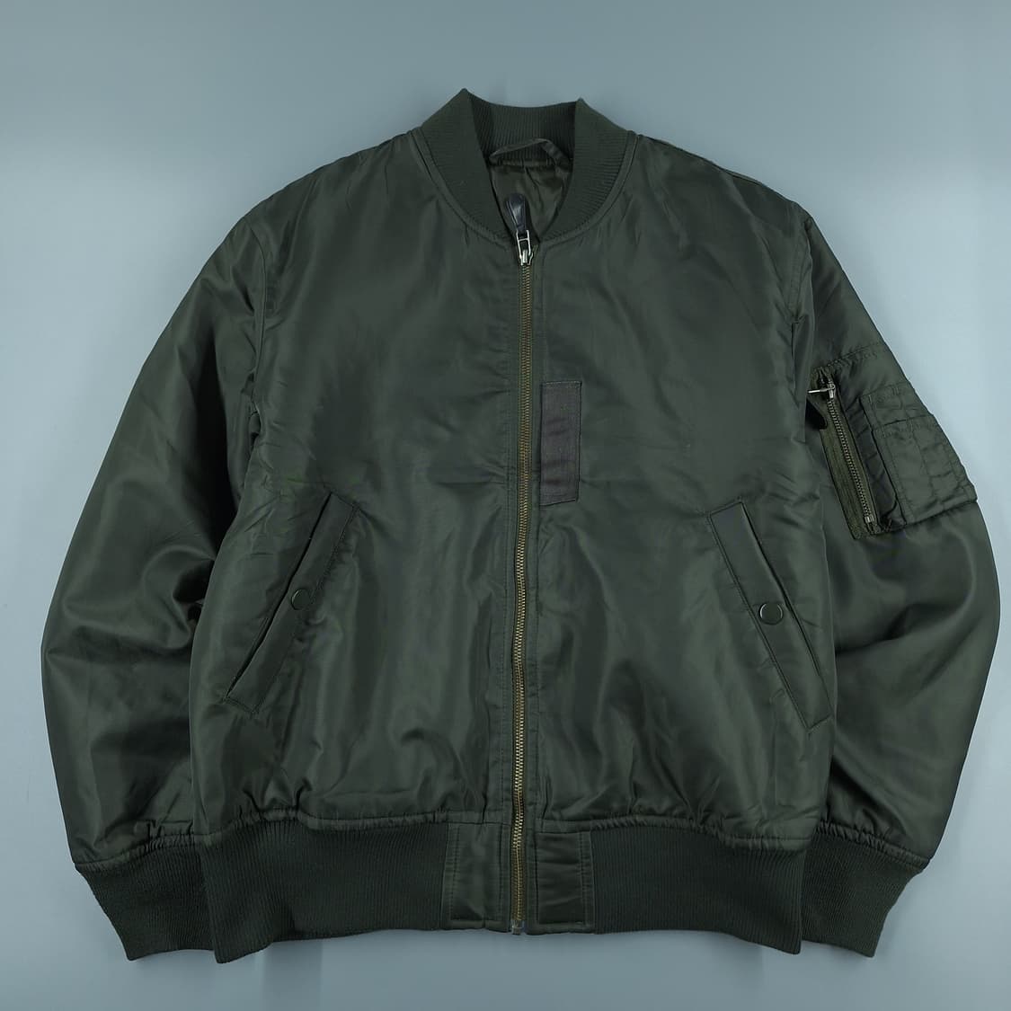 GU 지유 카키 톤톤 시가포켓 캐주얼 패디드 봄버 항공점퍼 마원 MA1 상품이미지3