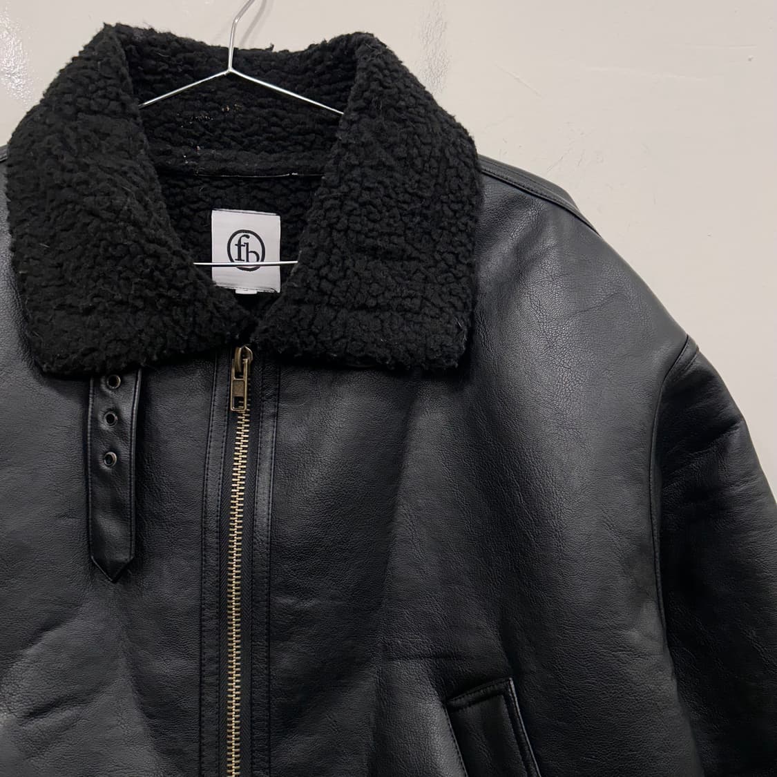 오프룩 양털 하이넥 비건레더 무스탕 상품이미지1