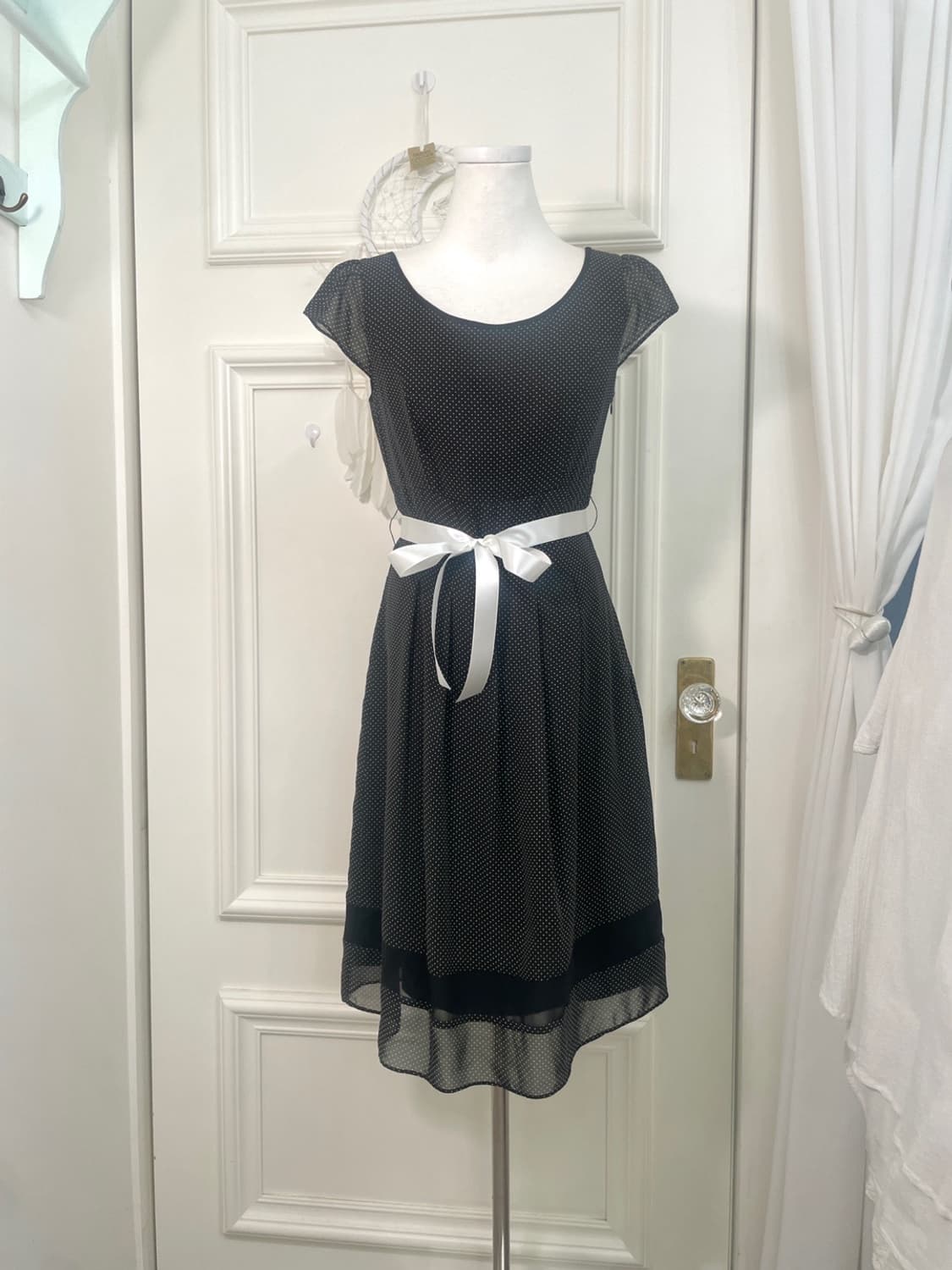 black dot cap sleeve summer midi opc 상품이미지1