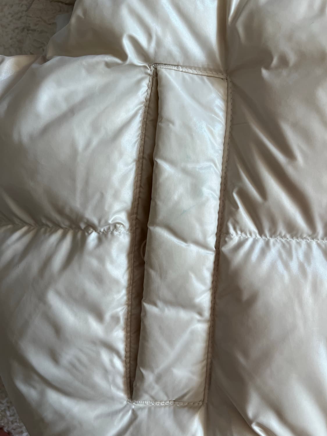 노스페이스 눕시 여성 다운 베스트 크림 S 상품이미지3