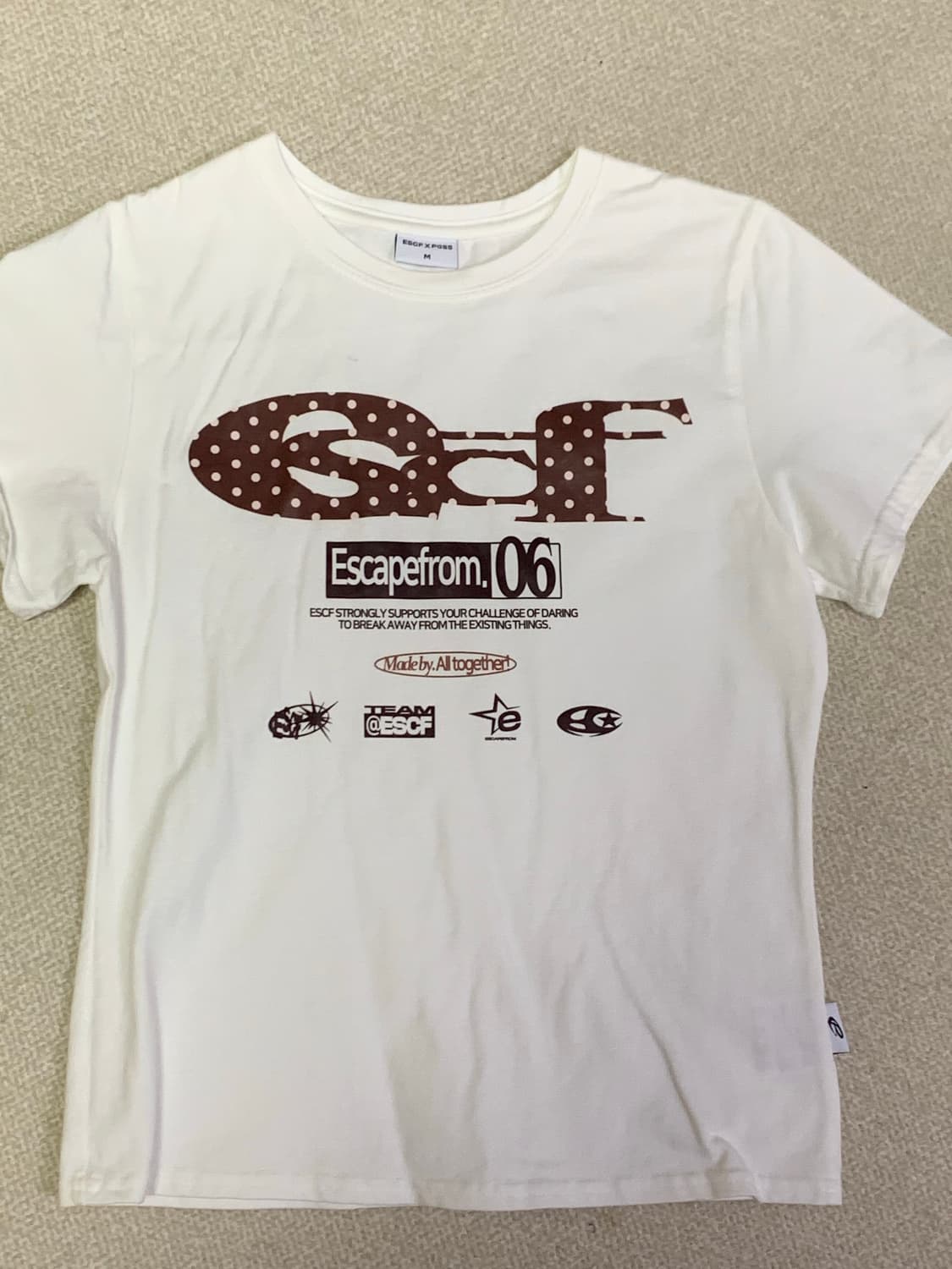 이스케이프룸 반팔티 상품이미지1