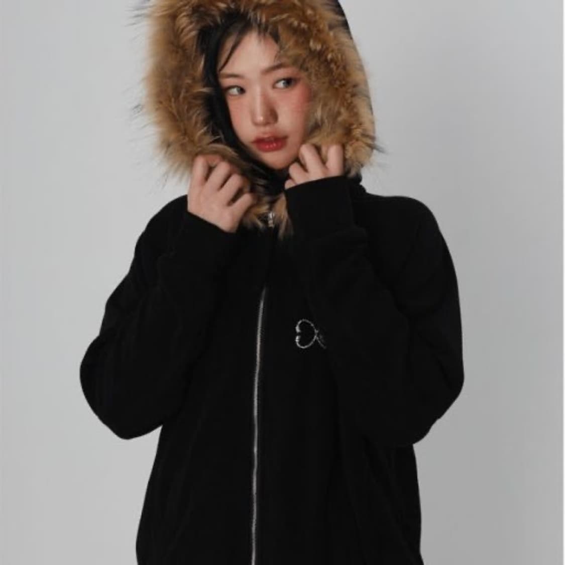 오운서 런웨이티켓 퍼 후드집업 상품이미지2