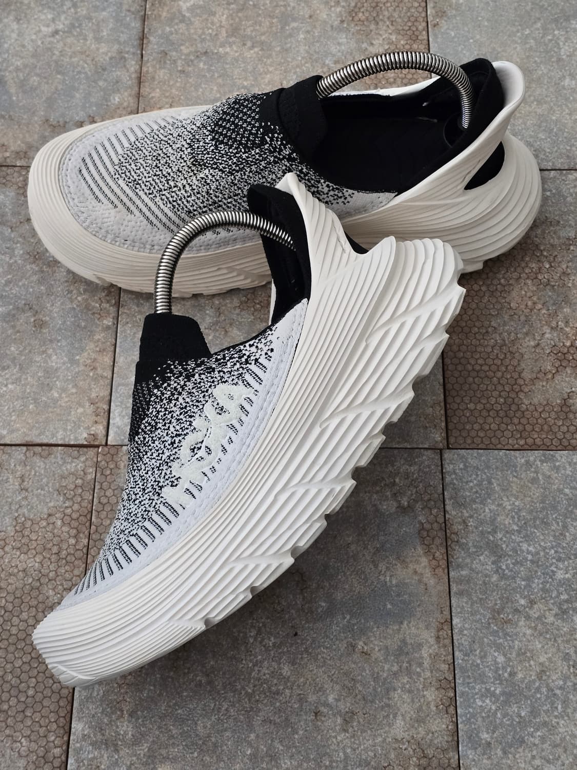 (280)호카 리스토어 tc 블랙 앨러배스터  상품이미지3