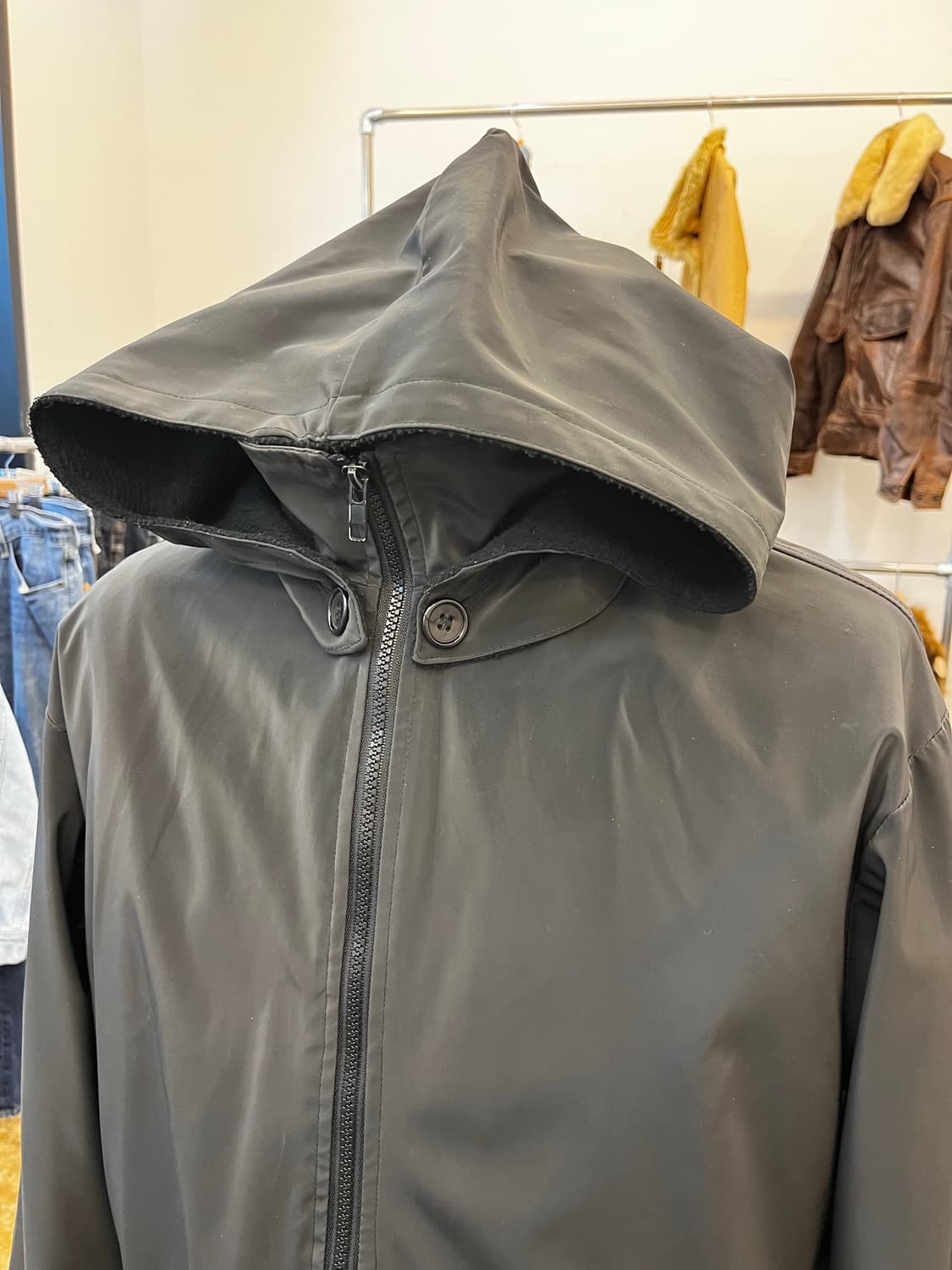 아르마니 진스 러버 쉘 후드 자켓 블랙 상품이미지3