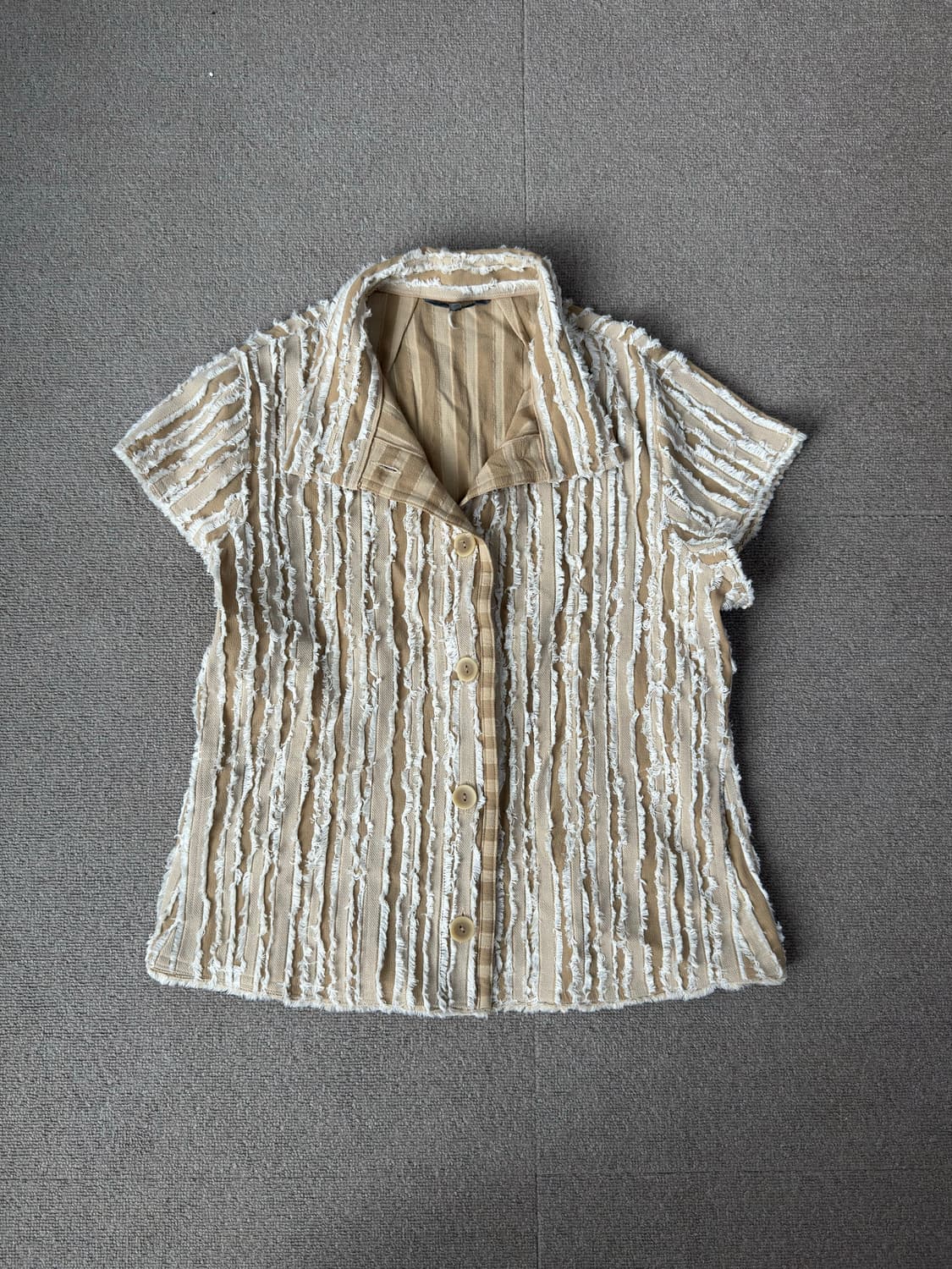 입체 프린지 디테일 스트라이프 반팔 셔츠 상품이미지6