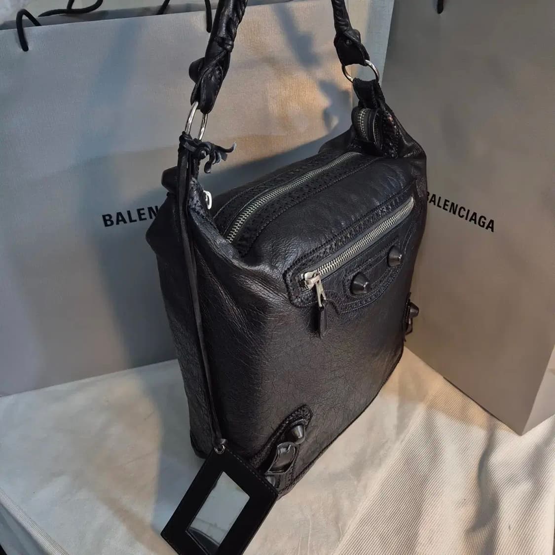 발렌시아가 데이백 호보 모터백 상품이미지4