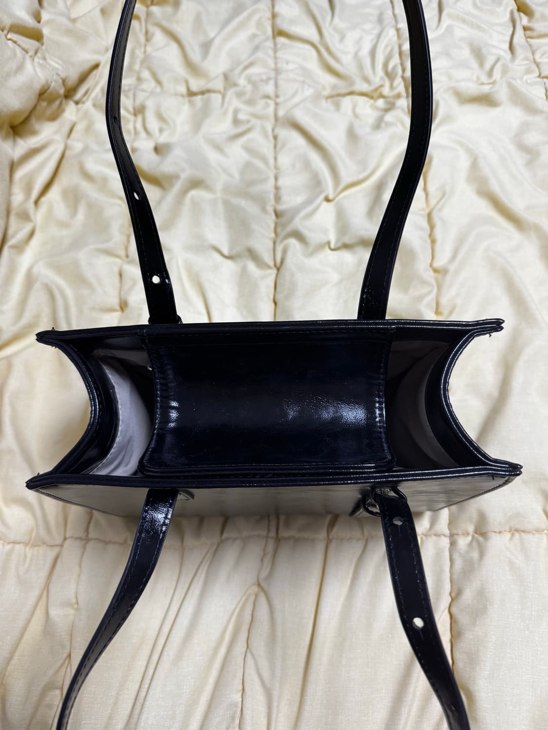 돈키 스퀘어 숄더백 블랙 상품이미지2