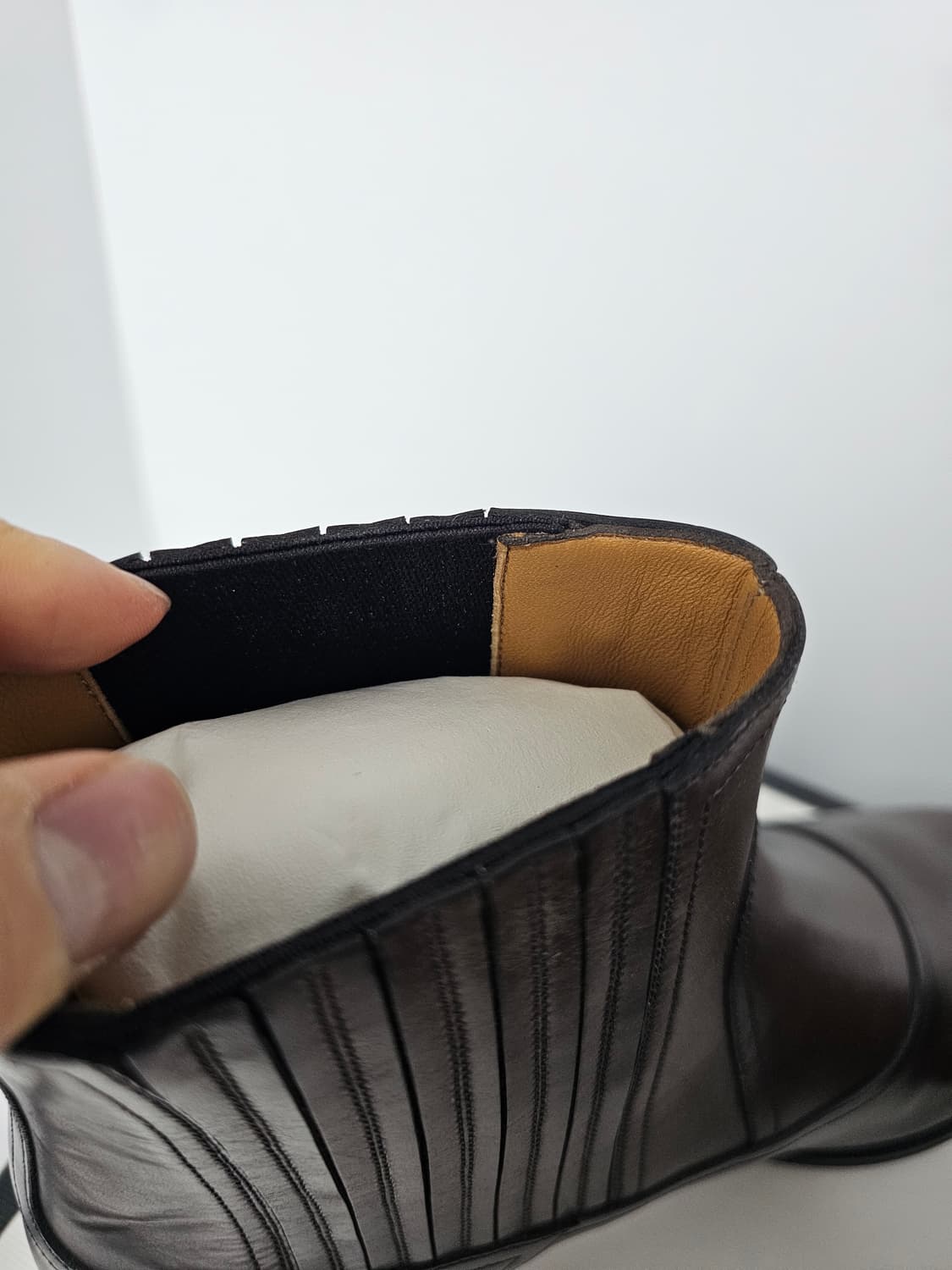 새상품 구찌 스터드 로고 남성 첼시 한정판 부츠 상품이미지6