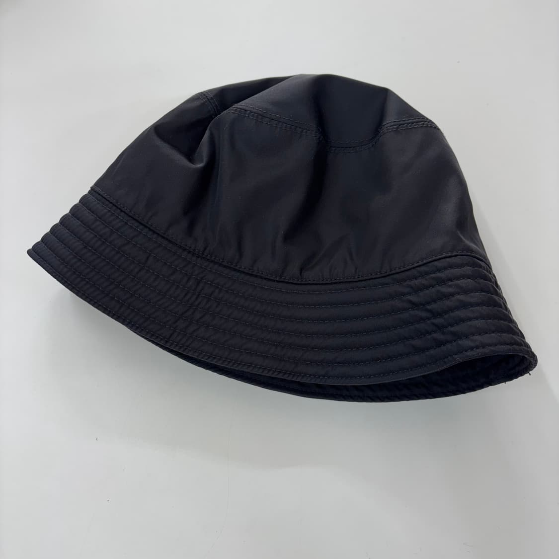 프라다 리나일론 버킷 햇 XL 상품이미지3