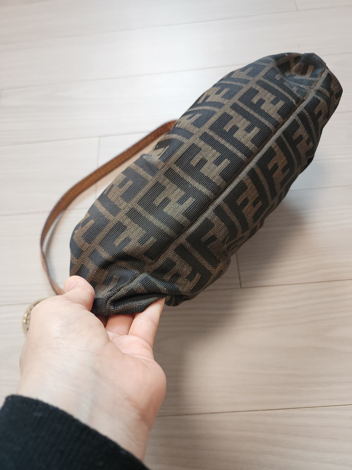 정품 펜디 FF 로고 쉐프 미니 숄더백  상품이미지4