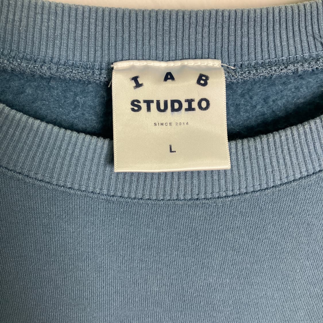 아이앱 스튜디오 스카이 블루 크루넥 맨투맨 L 상품이미지3