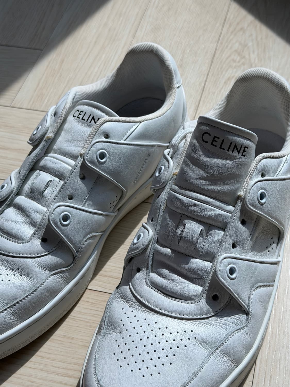 셀린느 화이트 레더 스니커즈 상품이미지2