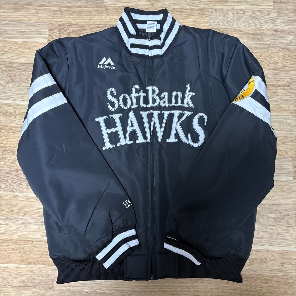 마제스틱 소프트뱅크 야구점퍼 상품이미지1