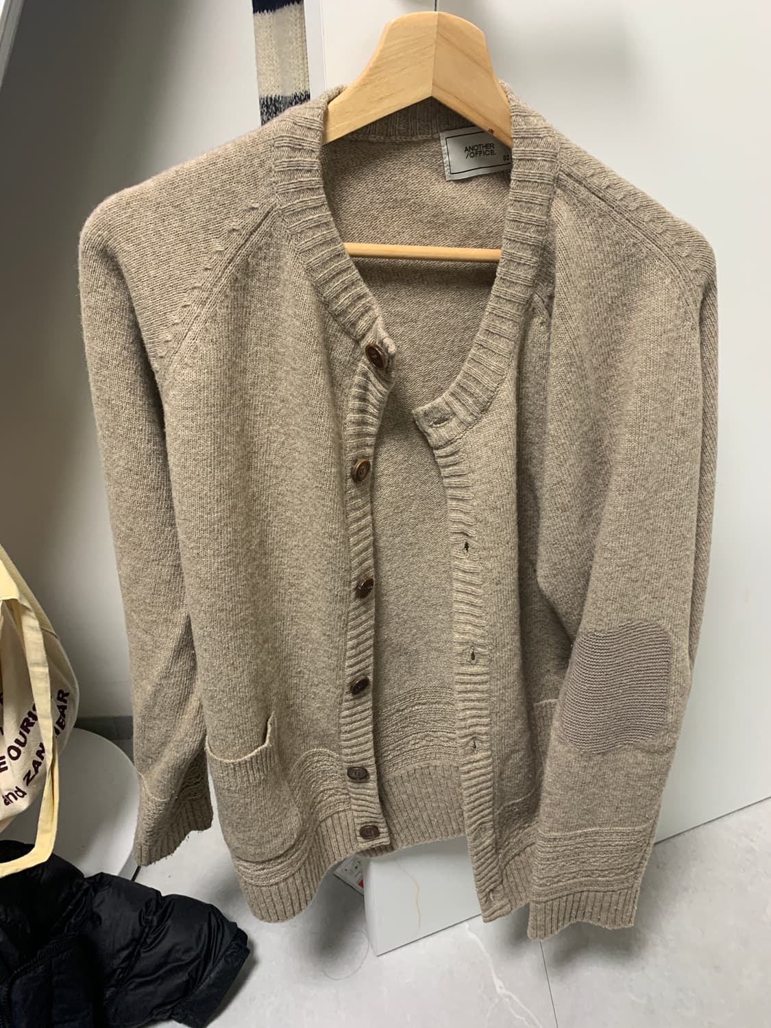 어나더오피스 가디건  상품이미지1
