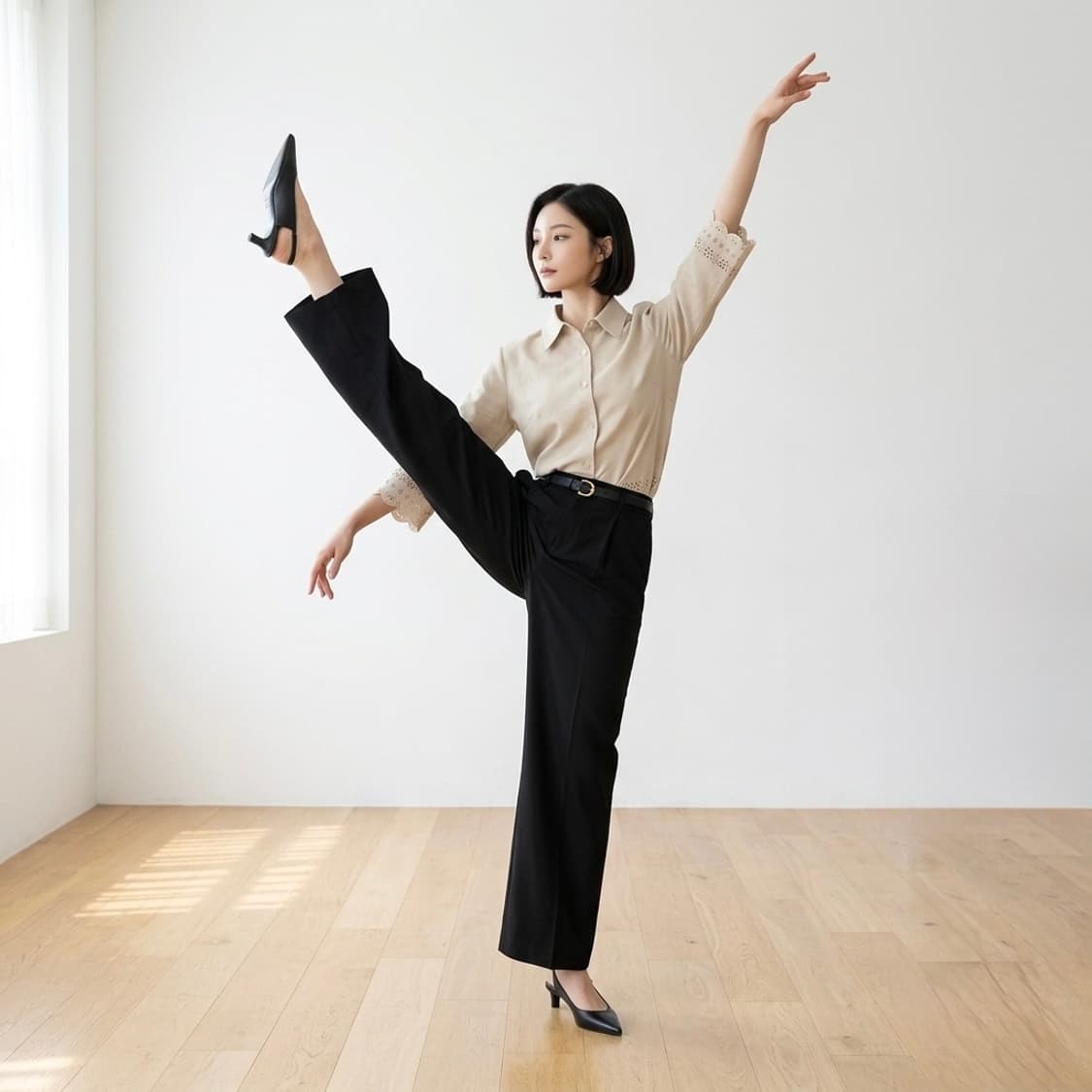 베이지 펀칭 블라우스 상품이미지2