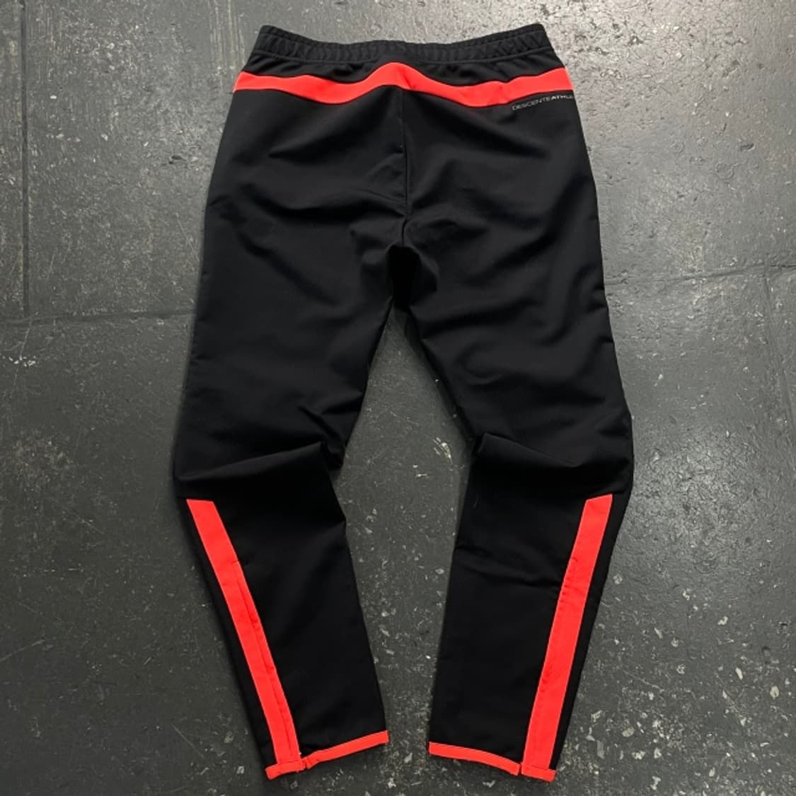 100 데상트 트레이닝 팬츠 상품이미지5