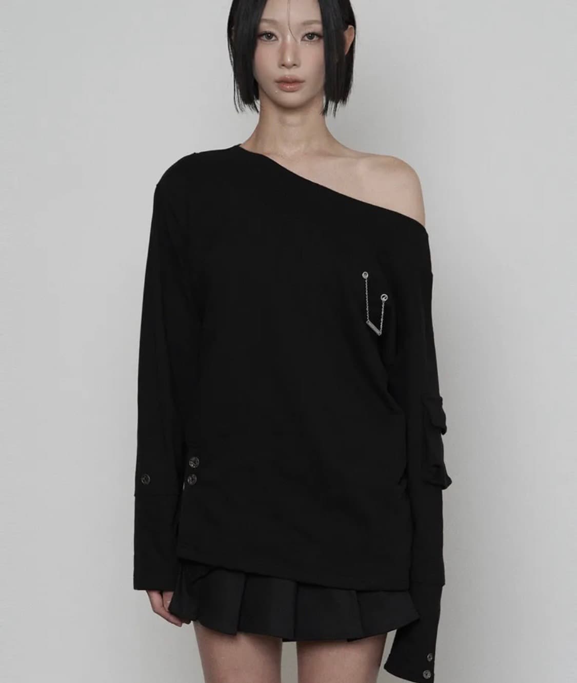 에트오소메 원숄더 롱슬리브 (BLACK) 상품이미지1