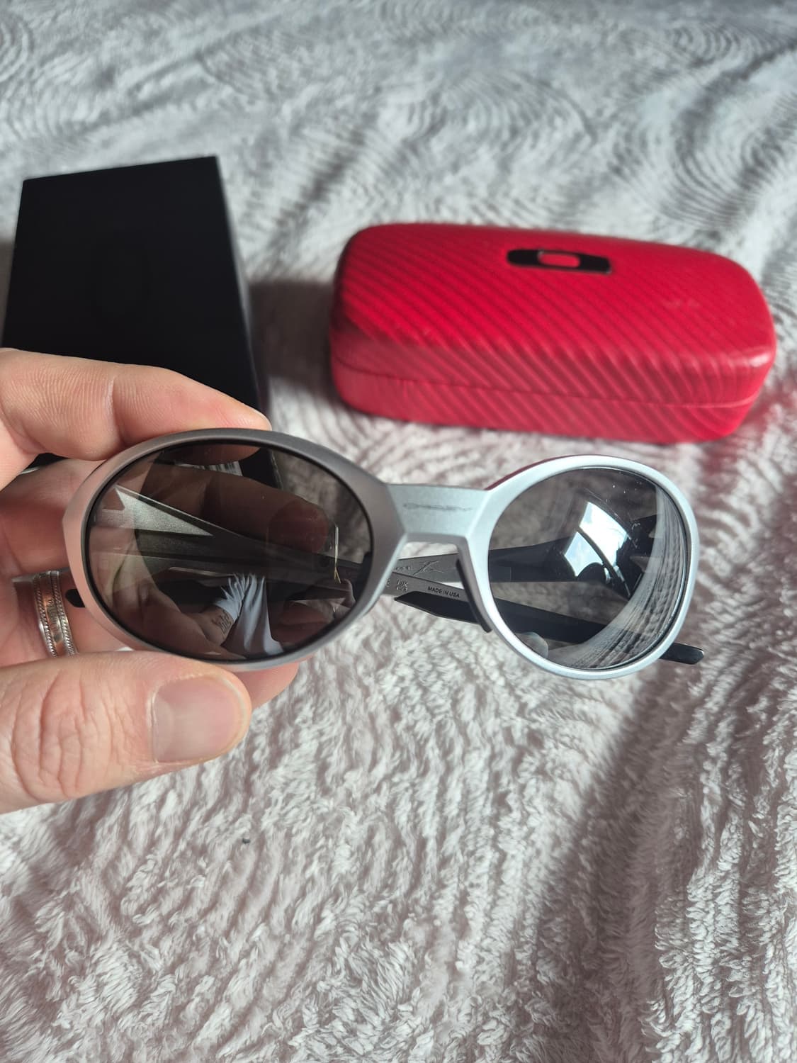 오클리 아이자켓 실버 + 케이스 포함 상품이미지1