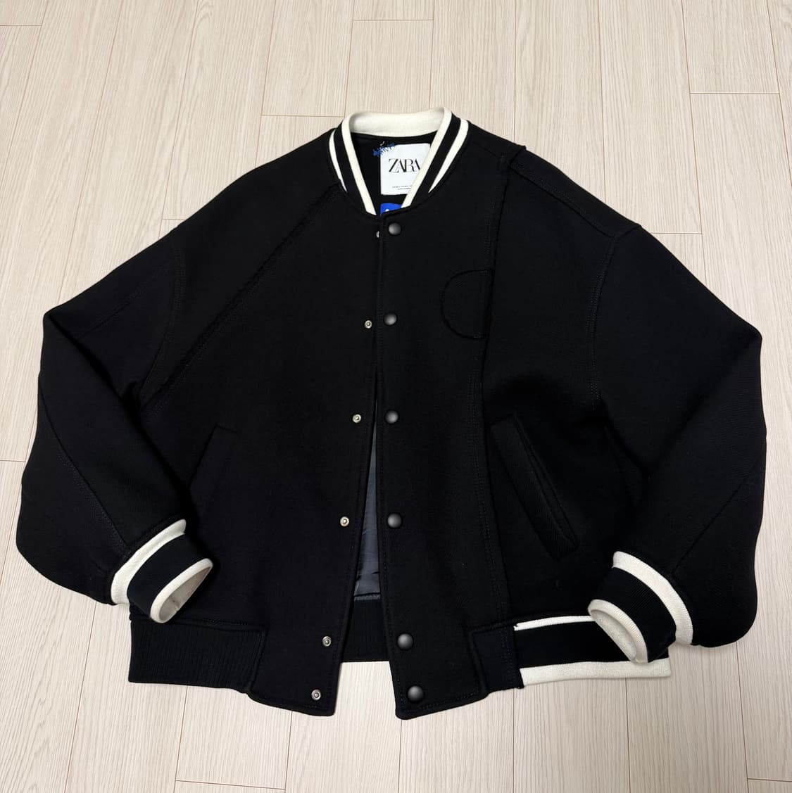 아더에러x자라 울 블렌드 봄버 블랙 상품이미지2