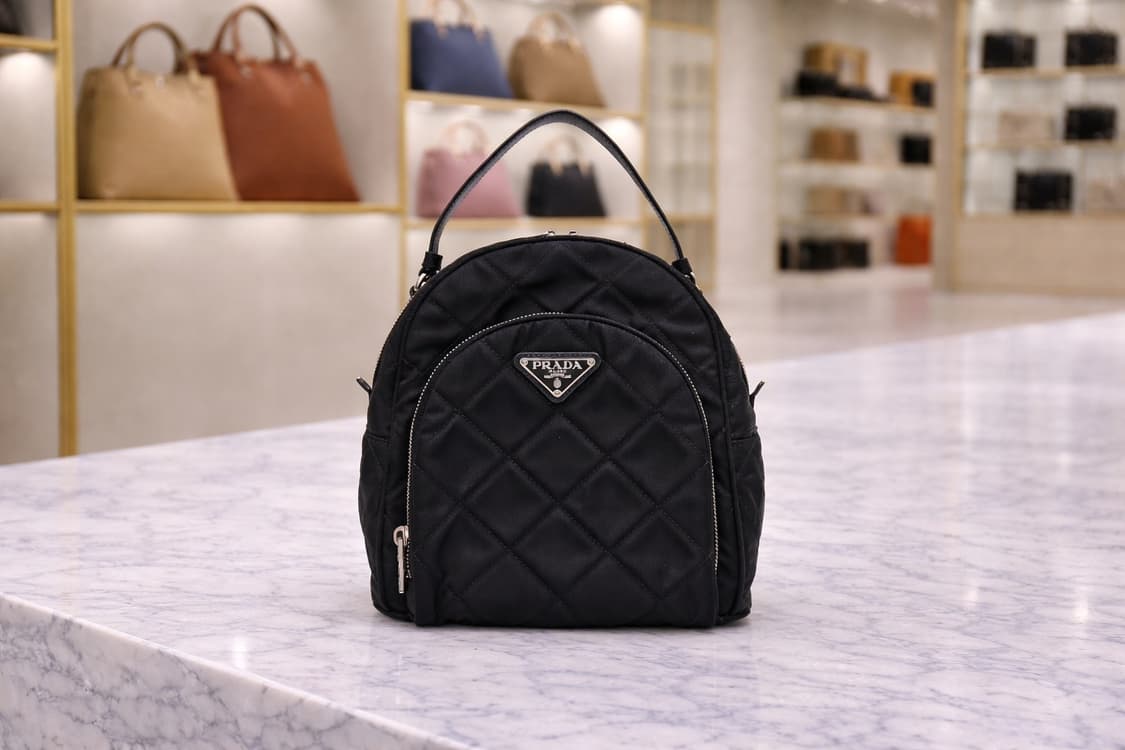 [A급] 프라다 테수토 삼각로고 나일론 백팩 판매합니다!!! 상품이미지1