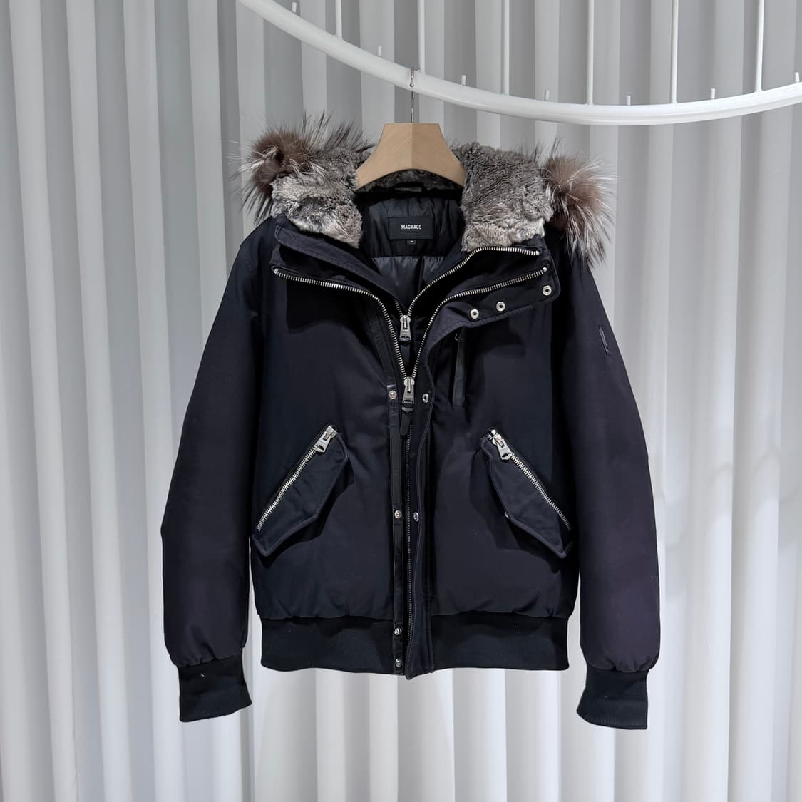 (A+/38) / 맥케이지 딕슨은장 실버퍼 패딩 자켓 블랙 상품이미지1