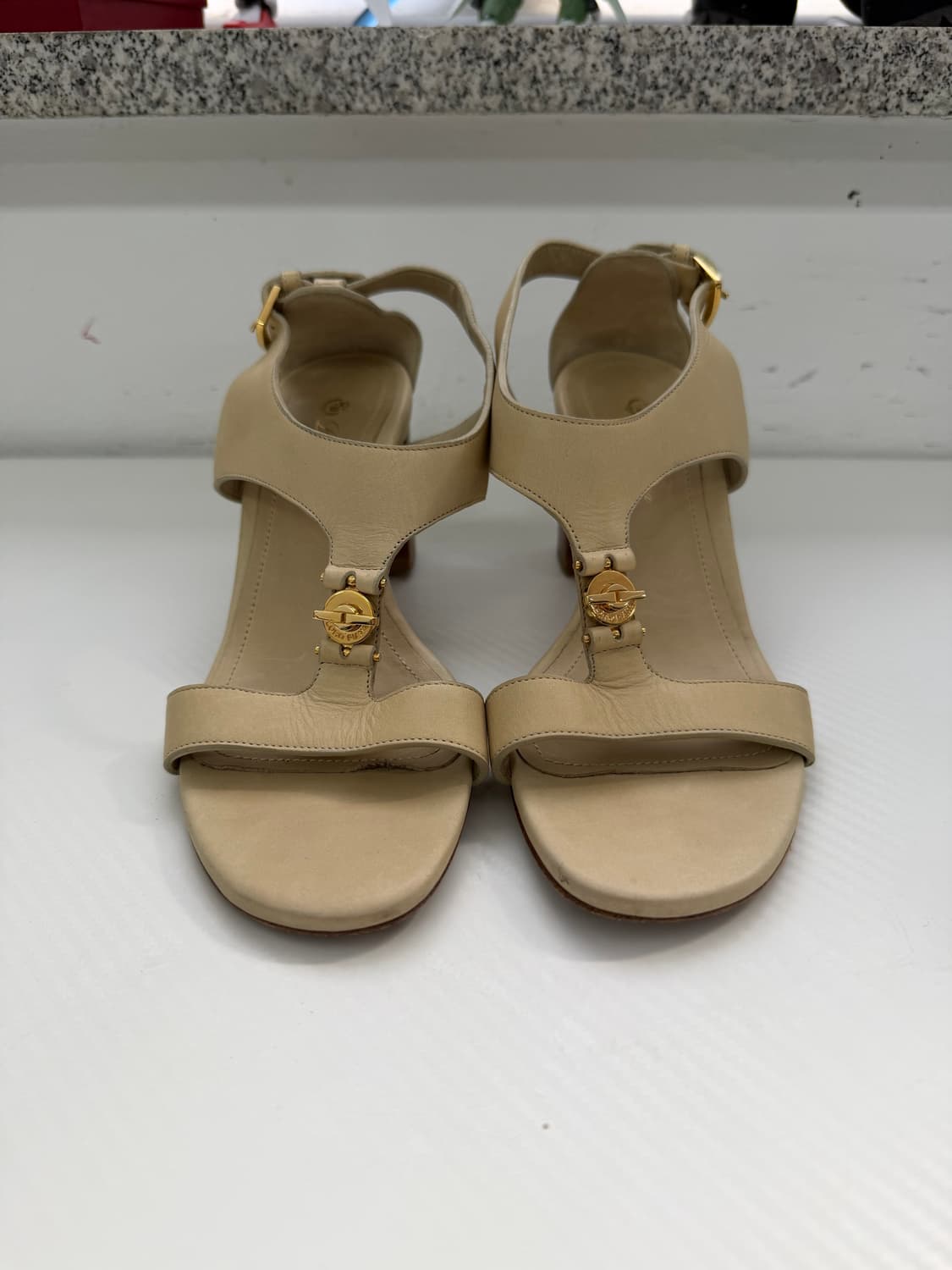 정품) 로로피아나 여성 샌들 36.5 상품이미지1