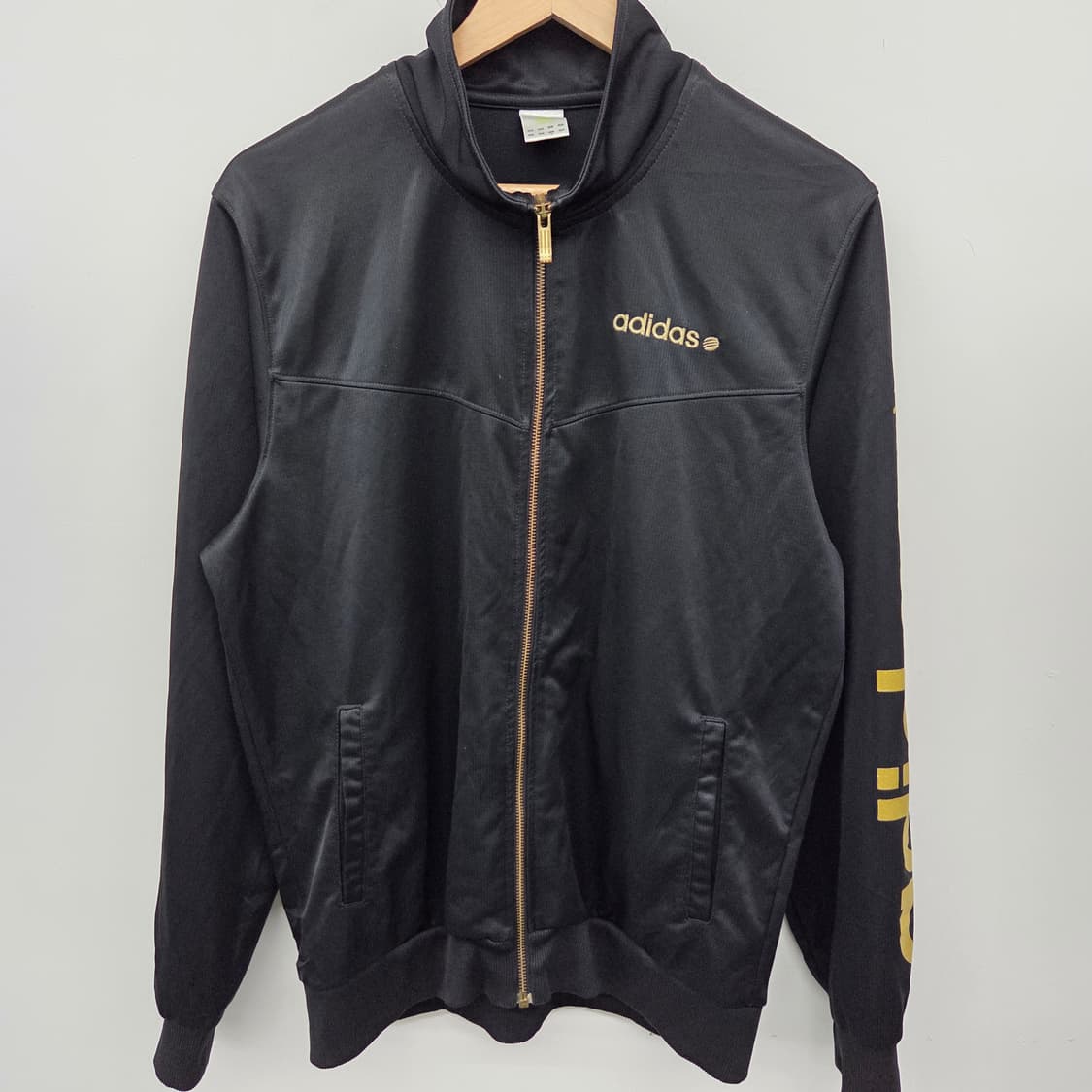 아디다스 네오 블랙 금장 트랙탑 공용 M 상품이미지2
