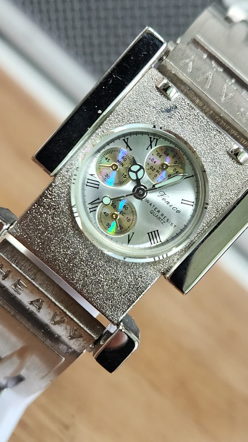 # 빈티지 레어 헤비메탈 복고풍 시계 급처 상품이미지2