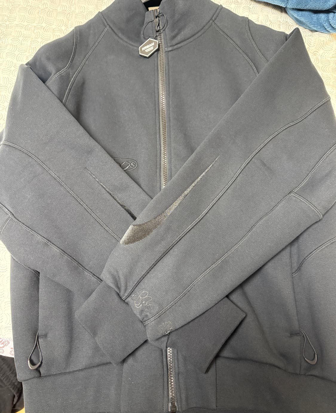 [정품/새제품] 나이키 X 오프화이트 모크넥 트랙 자켓 블랙 L 상품이미지5