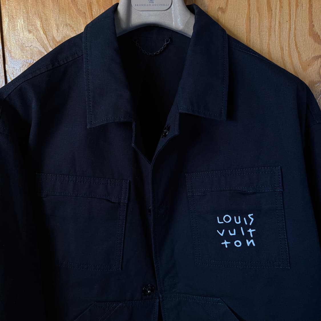 루이비통 스프레드 데님 셔츠 자켓 판매 합니다. 상품이미지2