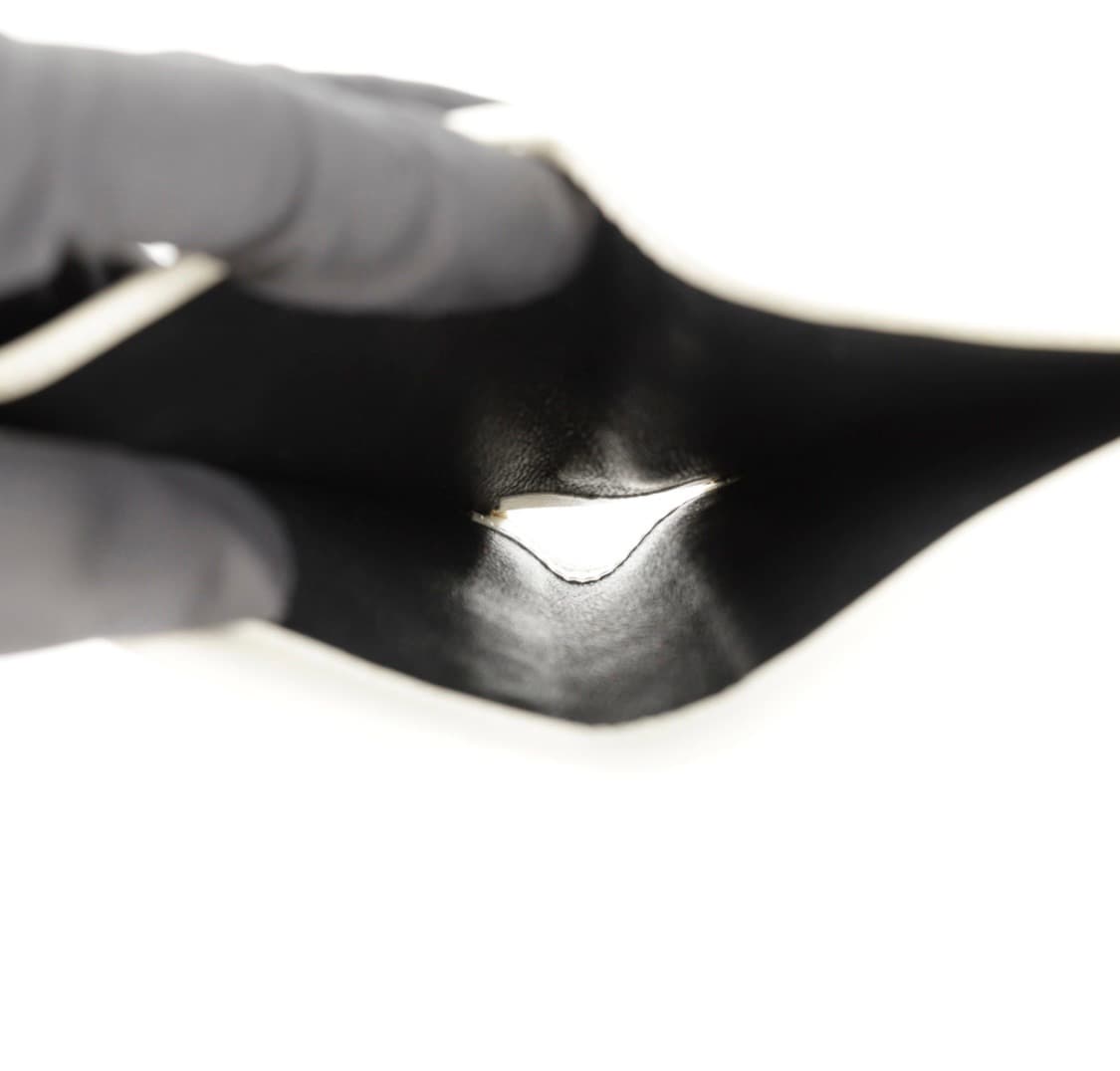 생로랑 카산드라 모노그램 지퍼 카드지갑 화이트 상품이미지8