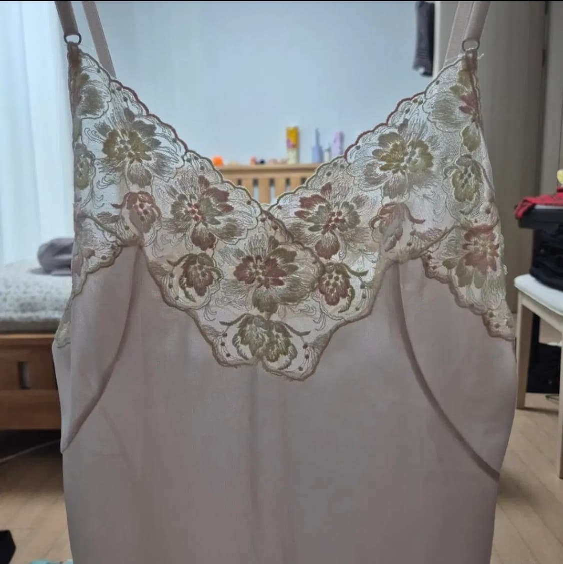 연핑크 자수 슬립 상품이미지2