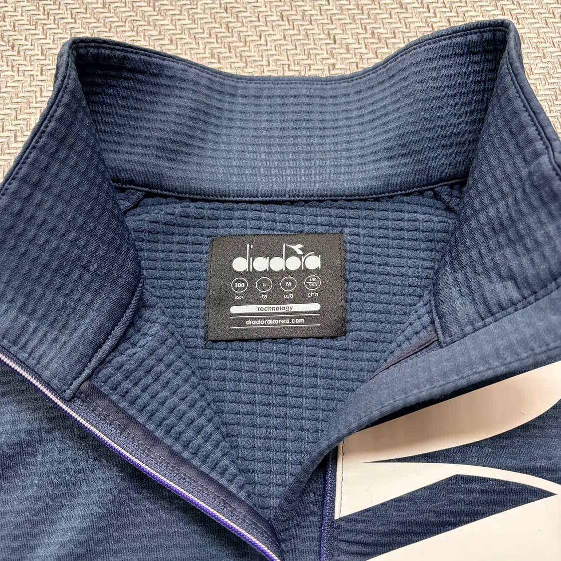 (L)디아도라 엠보져지 긴팔티 상품이미지4